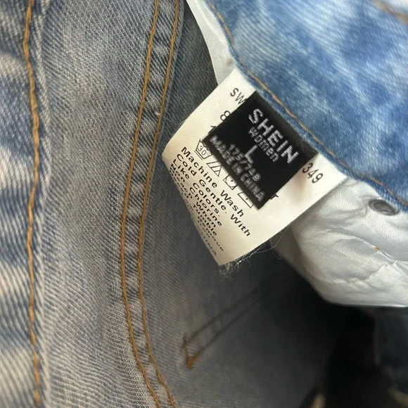 Women’s light wash baggy jeans size large - Picture 3 of 4